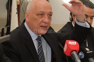 ELLITORAL_123957 |  Guillermo Di Salvatore Bonfatti opinó sobre los actos del quema-coche en Santa Fe