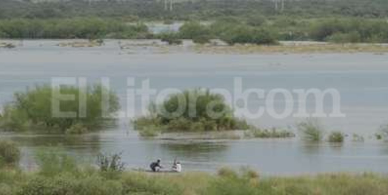 El río Salado creció 12 centímetros  y agita la preocupación en la zona