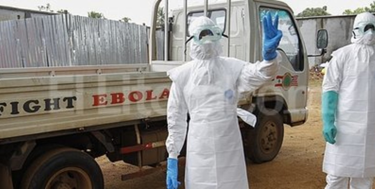 Casi 5.000 muertos y 13.300 infectados por ébola 