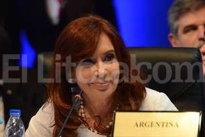 ELLITORAL_121554 |  Agencia DyN Cristina usó Twitter para analizar la política internacional