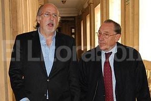 ELLITORAL_108126 |  Archivo El Litoral Tres planteos de inconstitucionalidad interpuestos por el abogado Roberto Büsser (der.) fueron rechazados en segunda instancia.