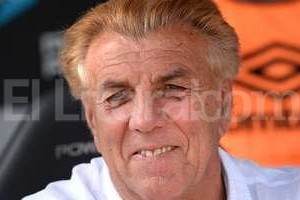 DyN Sin Mostaza. El DT deja el cargo en Colón.