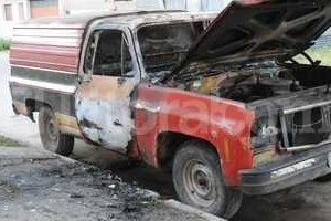 ELLITORAL_123470 |  Flavio Raina Nuevo auto incendiado. El hecho ocurrió en la madrugada en barrio Schneider a pocas cuadras del Cementerio