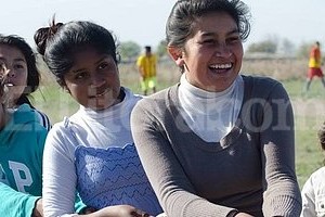 ELLITORAL_103283 |  Gentileza Victoria Vazquez Juegos grupales. El picadito de fútbol y la clásica cinchada de la soga fueron dos de los juegos en que participaron voluntarios y niños.