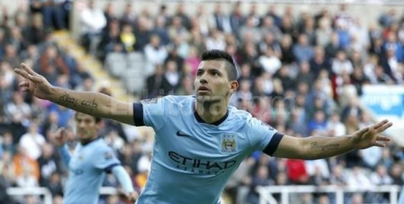 Brillante, Agüero metió los cuatro goles del Manchester City
