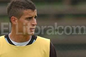 ELLITORAL_114564 |  Archivo El Litoral En el horizonte de Emiliano García está Colón, club con el que arregló un préstamo por dos años.