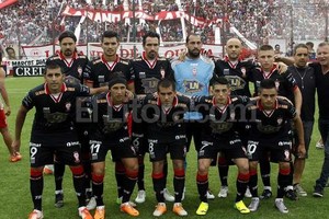 DyN El equipo que armó Frank Kudelka (renunciante) tiene el domingo un duro desafío.