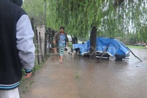 ELLITORAL_117252 |  Flavio Raina Recreo. El barrio Mocoví fue uno de las zonas más afectadas, con 22 familias evacuadas.