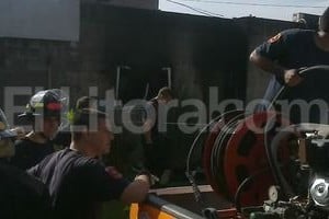 ELLITORAL_115878 |  El Litoral Bomberos y efectivos policiales trabajaron en el lugar