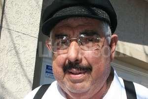 Archivo El Litoral. En el libro, el Profesor Jirafales, que vive retirado de la actuación en la ciudad de Puerto Vallarta, en la costa del Pacífico, relata que se inspiró en un viejo y querido maestro de secundaria para encarnar a su personaje.