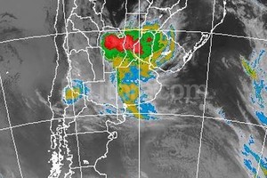 ELLITORAL_116316 |  SMN Imagen satelital. Las zonas rojas son donde cae más cantidad de agua.