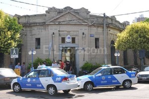 ELLITORAL_112020 |  Flavio Raina El movimiento de patrulleros causó revuelo entre los vecinos de barrio Candioti.