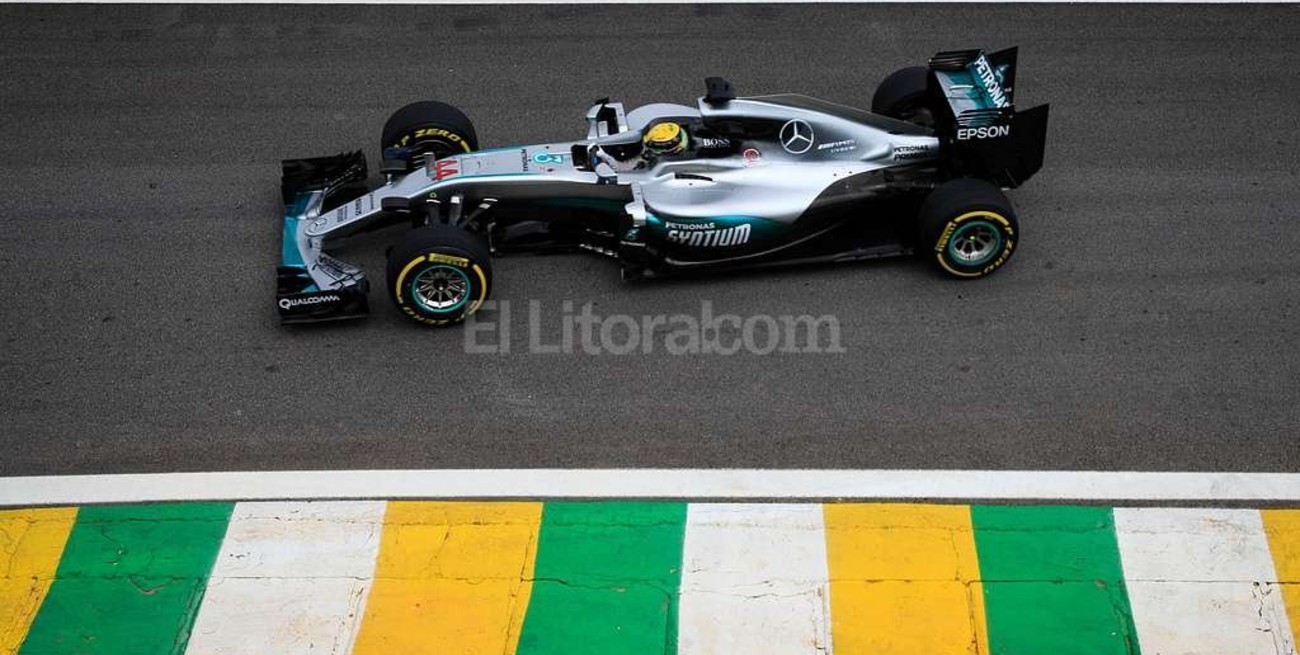 Hamilton hizo la pole en Brasil y Rosberg quedó segundo