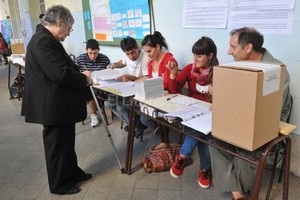 ELLITORAL_130372 |  Telam El domingo los santafesinos inician el proceso de renovación de autoridades nacionales.