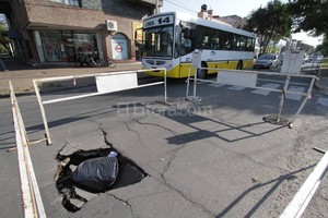 ELLITORAL_131133 |  Pablo Aguirre Proponen confeccionar un mapa de riesgo de tuberías y evaluar las condiciones de la infraestructura hídrica, además de establecer planes de inversión para prevenir hundimientos.