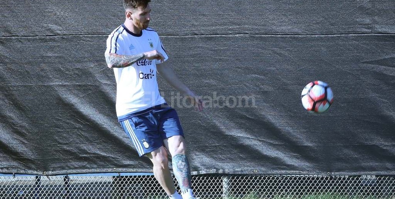 Messi le dijo a Martino que quiere jugar