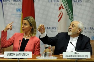 ELLITORAL_128514 |  EFE La jefa de la diplomacia europea, Federica Mogherini, y el ministro de Exteriores iraní, Mohamad Javad Zarif, explican los alcances del acuerdo.