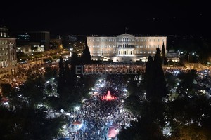 ELLITORAL_127820 |  Telam Los griegos salieron a festejar los resultados del referendum que rechaza el ajuste pedido por los organismos financieros.