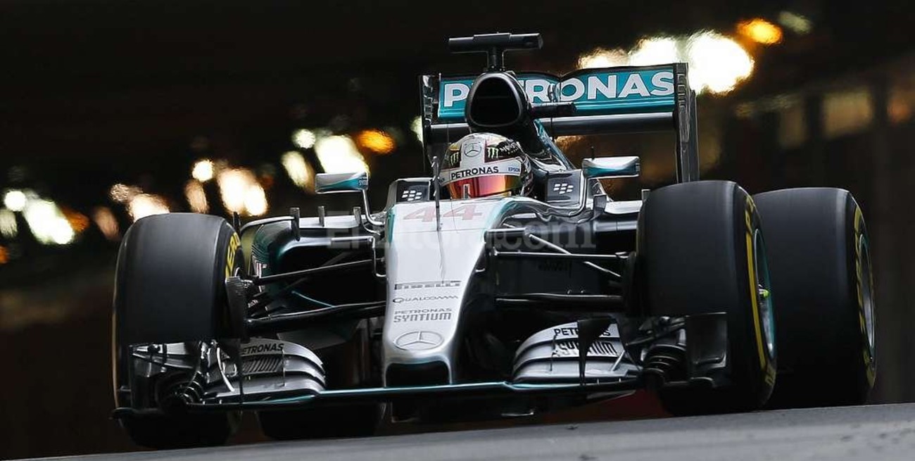 Hamilton se quedó con la pole en Mónaco