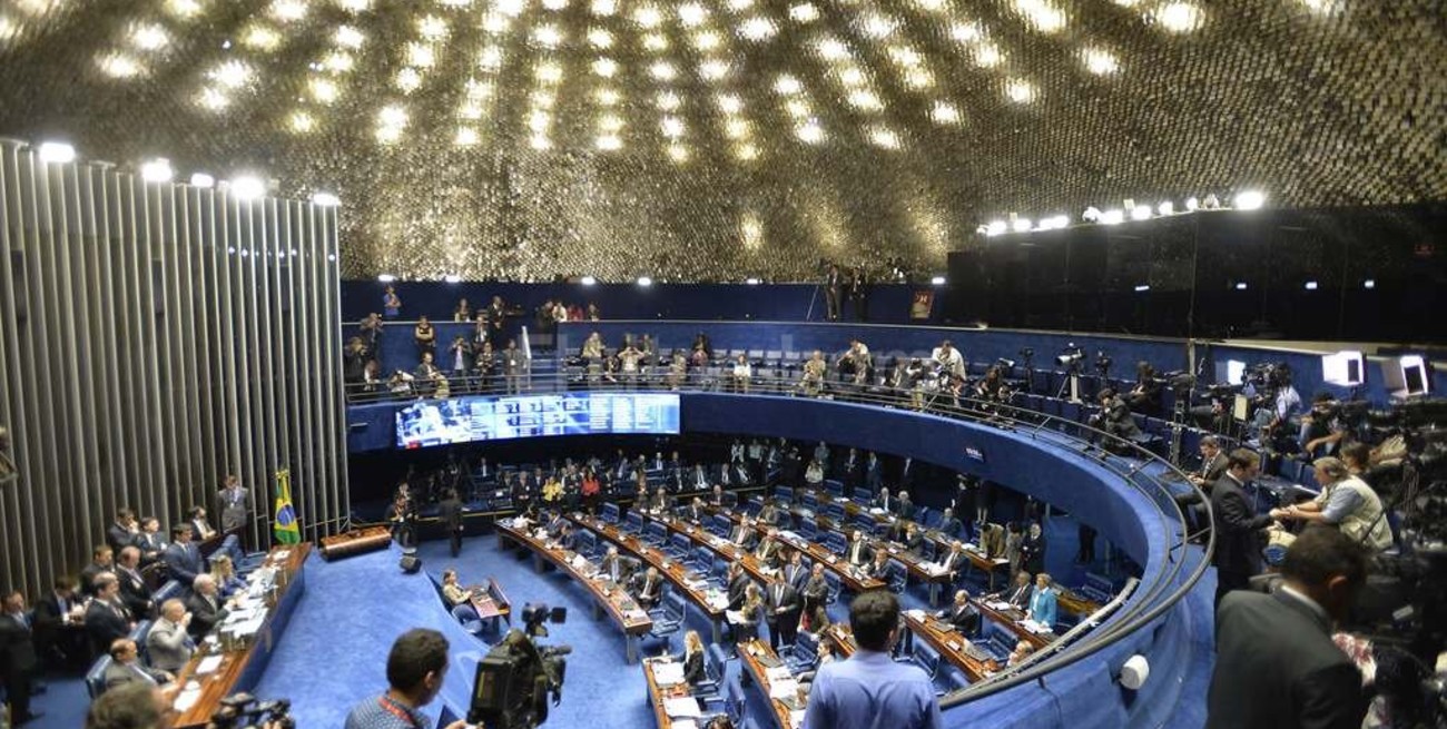 Comienza la sesión en el Senado que podría destituír a Dilma Rousseff