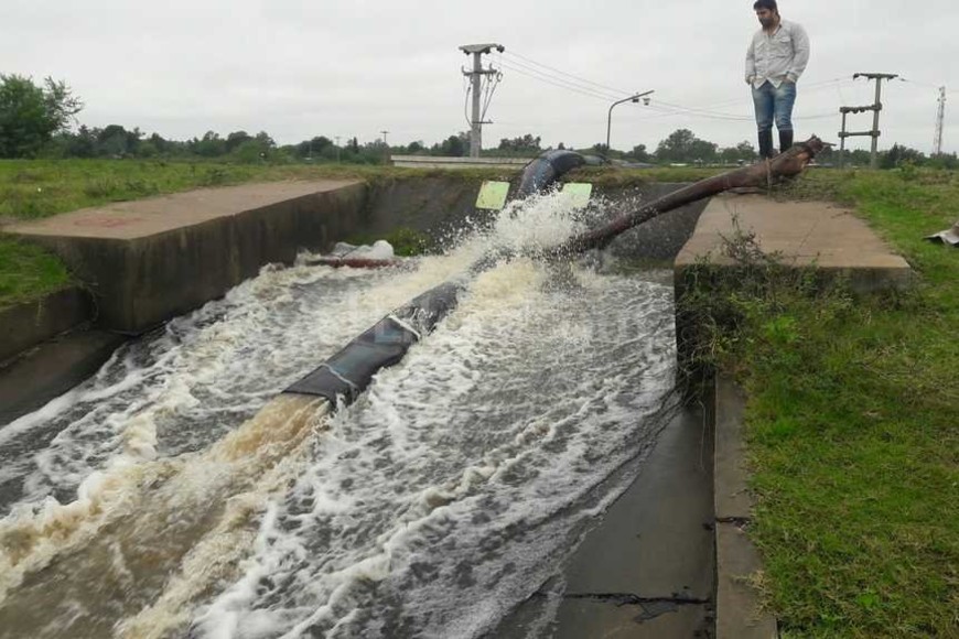 ELLITORAL_149881 |  Gentileza INA Los técnicos recomiendan analizar la capacidad de bombeo porque hay zonas que se inundaron con buenos desagües y reservorios, como el loteo San José y calle Los Jazmines