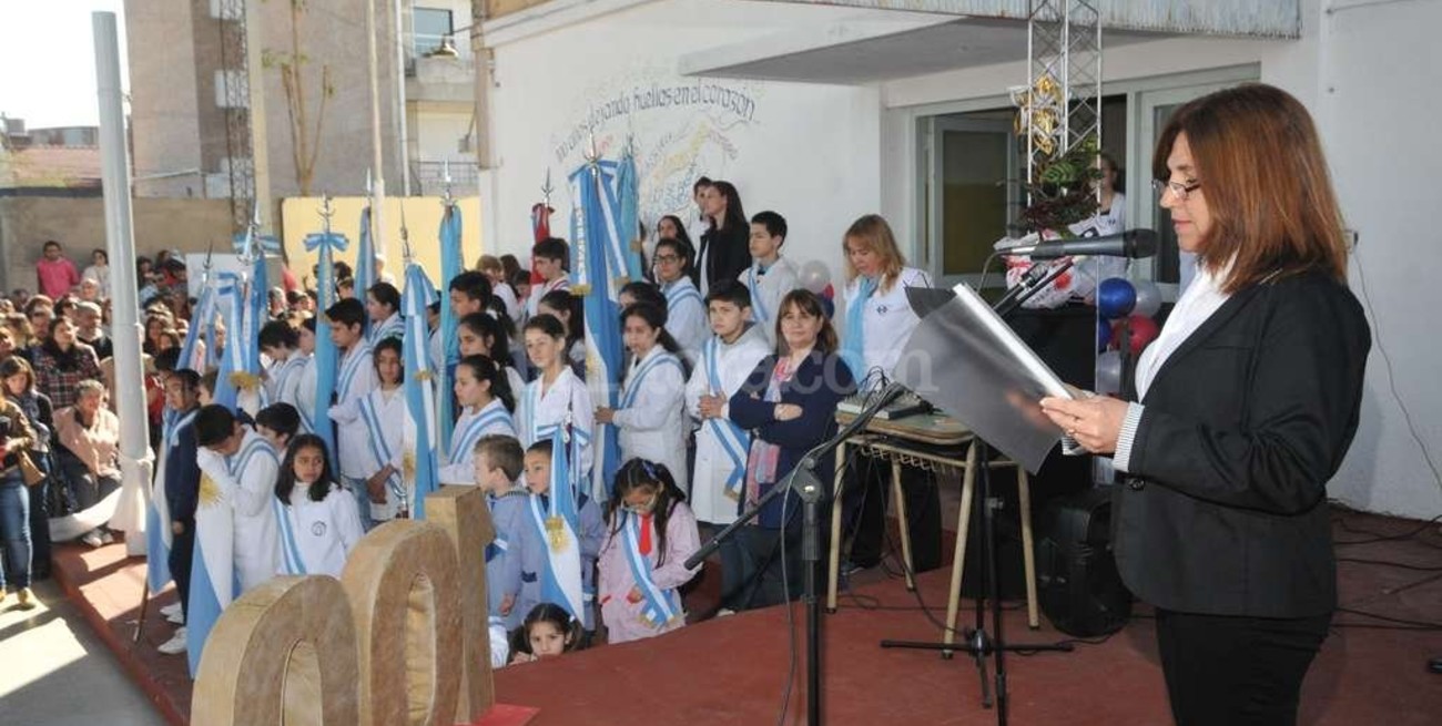 La escuela Bustamante festejó su centenario