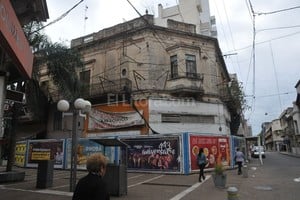Flavio Raina Propiedad privada. El inmueble está ubicado en una zona de altísimo valor económico y comercial. Una vez derribado, los propietarios dispondrán del terreno.