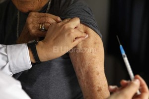 Archivo El Litoral La vacuna protege contra las tres cepas más comunes de la enfermedad.