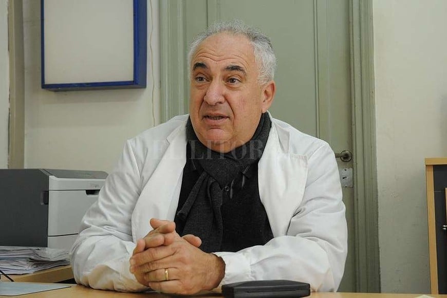 ELLITORAL_173655 |  Flavio Raina El Dr. Pascual Pimpinella, jefe del cuerpo forense del Poder Judicial y docente de la Facultad de Ciencias Médicas de la UNL.
