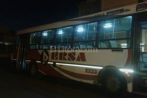 ELLITORAL_163156 |  El Litoral El agresor tiró con un medio ladrillo. Si le pegaba a alguien en la cabeza lo puede matar , opinó el conductor del micro.