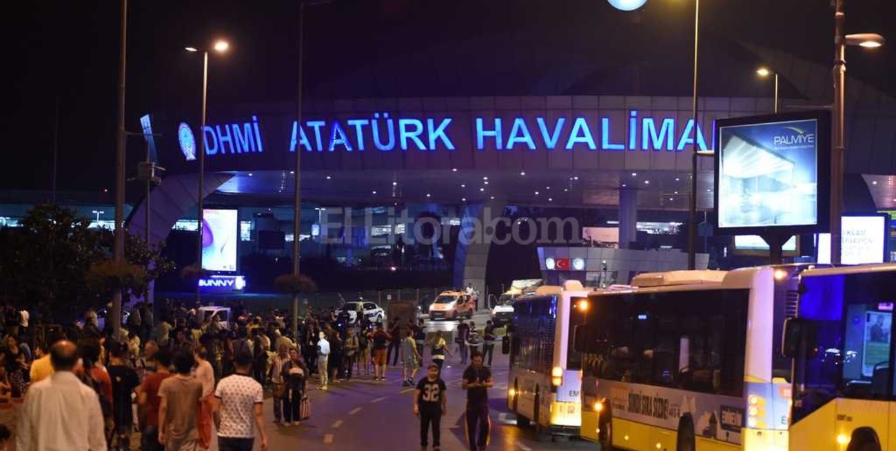 13 detenidos por el ataque en el aeropuerto de Turquía