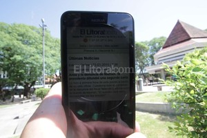 Mauricio Garín La app tiene en su base de datos miles de conexiones libres en el mundo. En la ciudad hay servicios públicos en los principales paseos y parques.