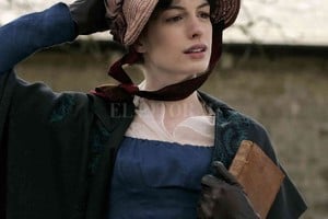Miramax Anne Hathaway como Jane Austen en Amor verdadero (2012).