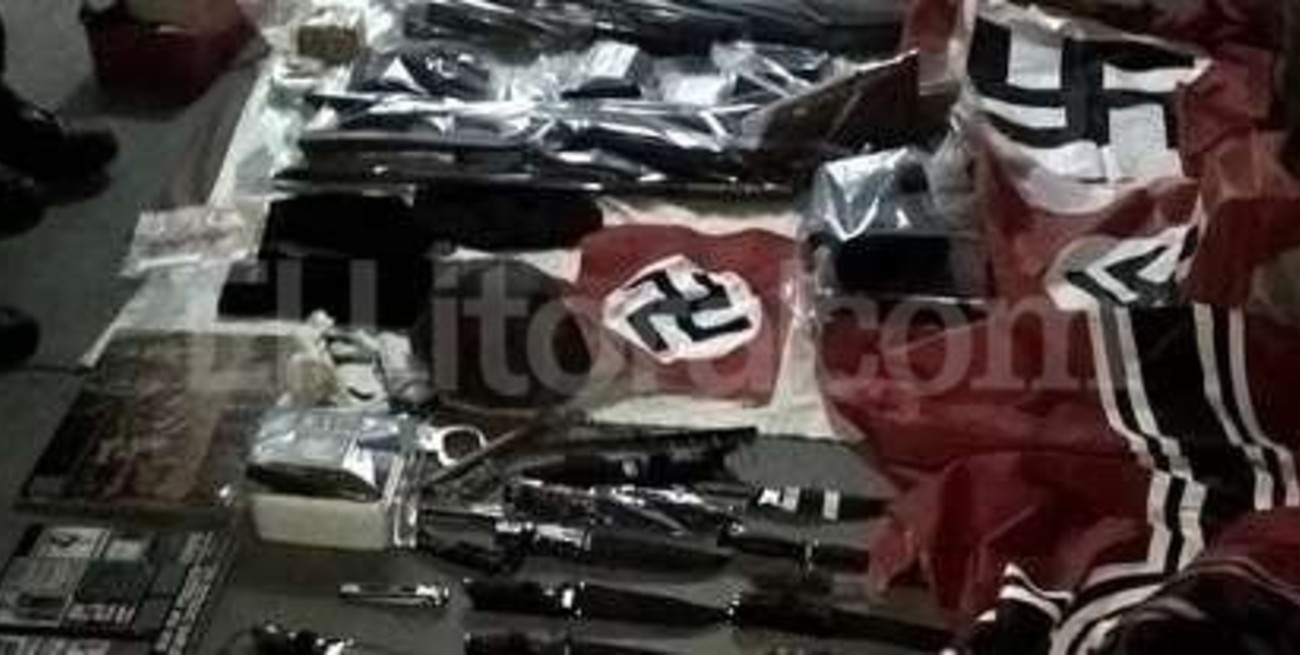 Imputaron al hombre que tenía armas y simbología nazi
