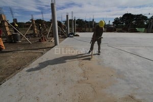Mauricio Garín Futura pista. La enorme explanada de cemento albergará miles de pies danzantes antes del verano.