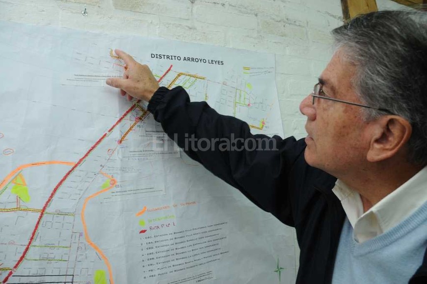 ELLITORAL_152042 |  Flavio Raina Vulnerabilidades. El intendente Sánchez le explica a El Litoral las zonas que enfrentaron más problemas durante la emergencia hídrica.