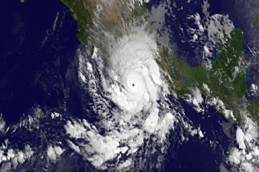 ELLITORAL_137336 |   POR AHORA, EL NIÑO SE HACE ESPERAR EN LA ZONA NÚCLEO. Mientras los especialistas coinciden en pronosticar lluvias extraordinarias durante el último trimestre de este año debido al Fenómeno del Niño, al menos hasta ahora la principal zona agrícola de la provincia no ha sufrido lluvias importantes. Tanto es así, que apenas cayeron 45 de los 100 milímetros previstos para octubre.