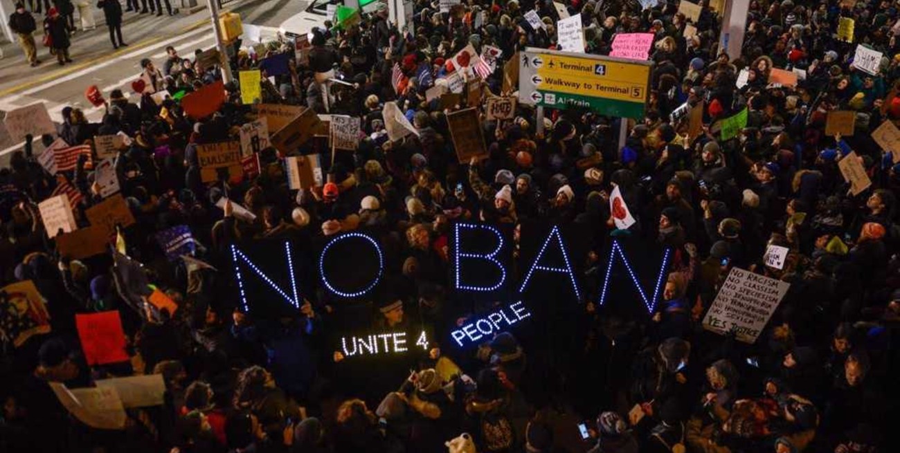 Estados Unidos: la Justicia paraliza la prohibición a inmigrantes musulmanes