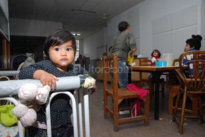 ELLITORAL_125964 |  Flavio Raina 25 años de trabajo. En la actualidad, este programa creado en el año 1990, asiste en materia de salud y educación a cerca de 50 niños de algunos de los barrios más carecientes de la ciudad.