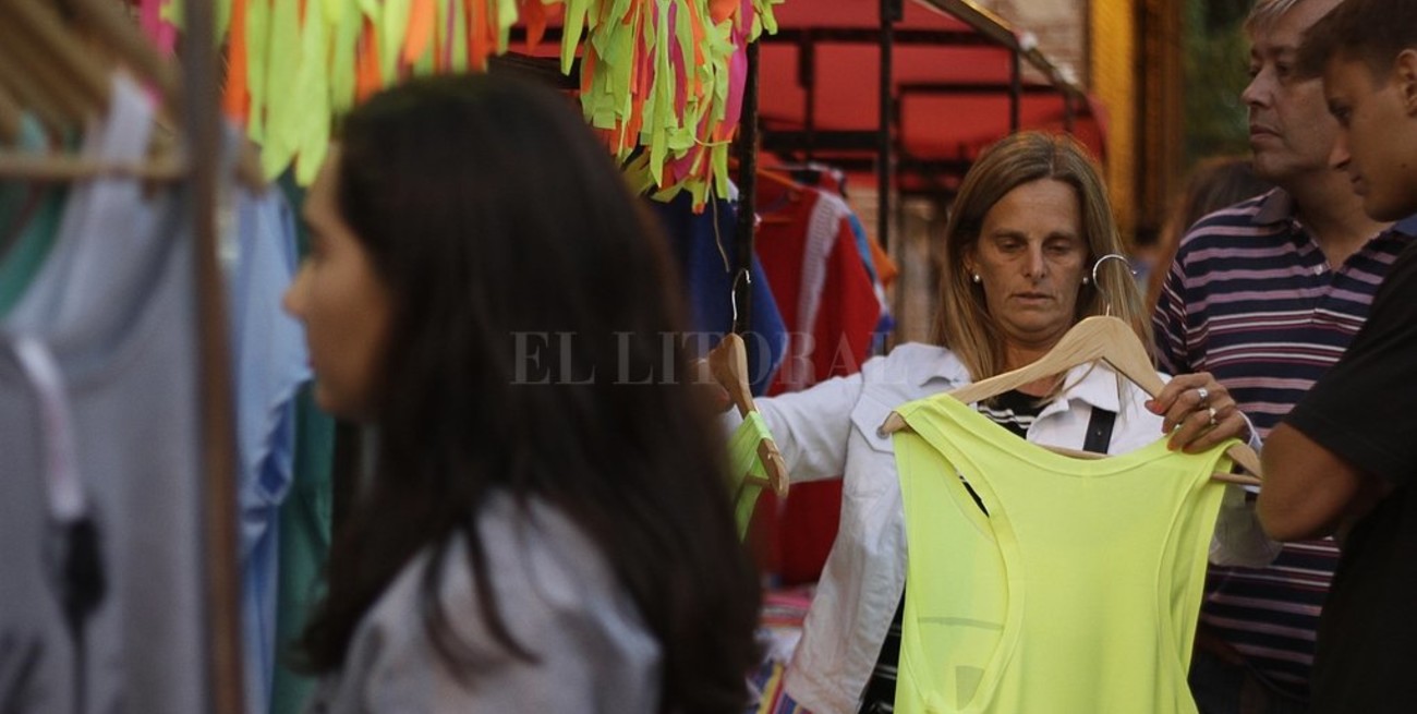 Cine, diseño y discos en el Mercado Progreso El Litoral