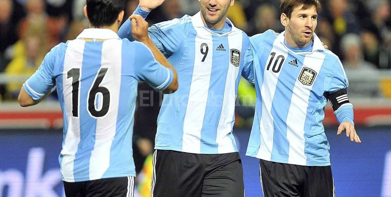 Messi, Agüero, Higuaín y Dybala nominados para el Balón de Oro 2016