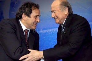 ELLITORAL_125114 |  Agencia EFE Platini solicitó la dimisión de Blatter
