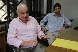 ELLITORAL_138884 |  Pablo Aguirre Denuncia.  Actuamos en defensa de la actividad , dijo Carlos Cobos, quien preside la entidad.