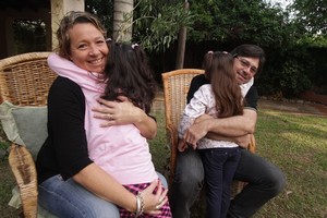 Archivo / Guillermo Di Salvatore Ni bien obtuvieron los documentos con la nueva identidad de las hermanas mellizas, los Di Terlizzi disfrutaron de unas vacaciones.