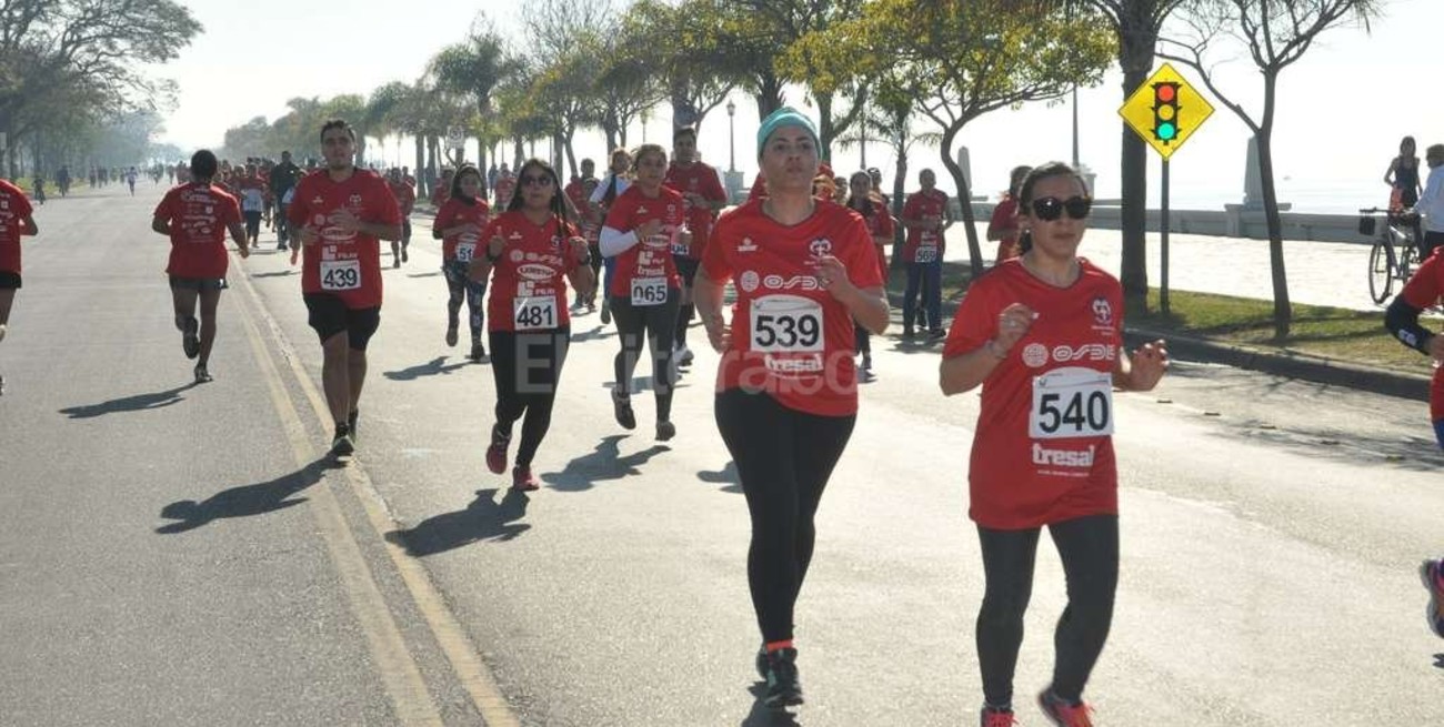 Ochocientos corredores en el maratón solidario