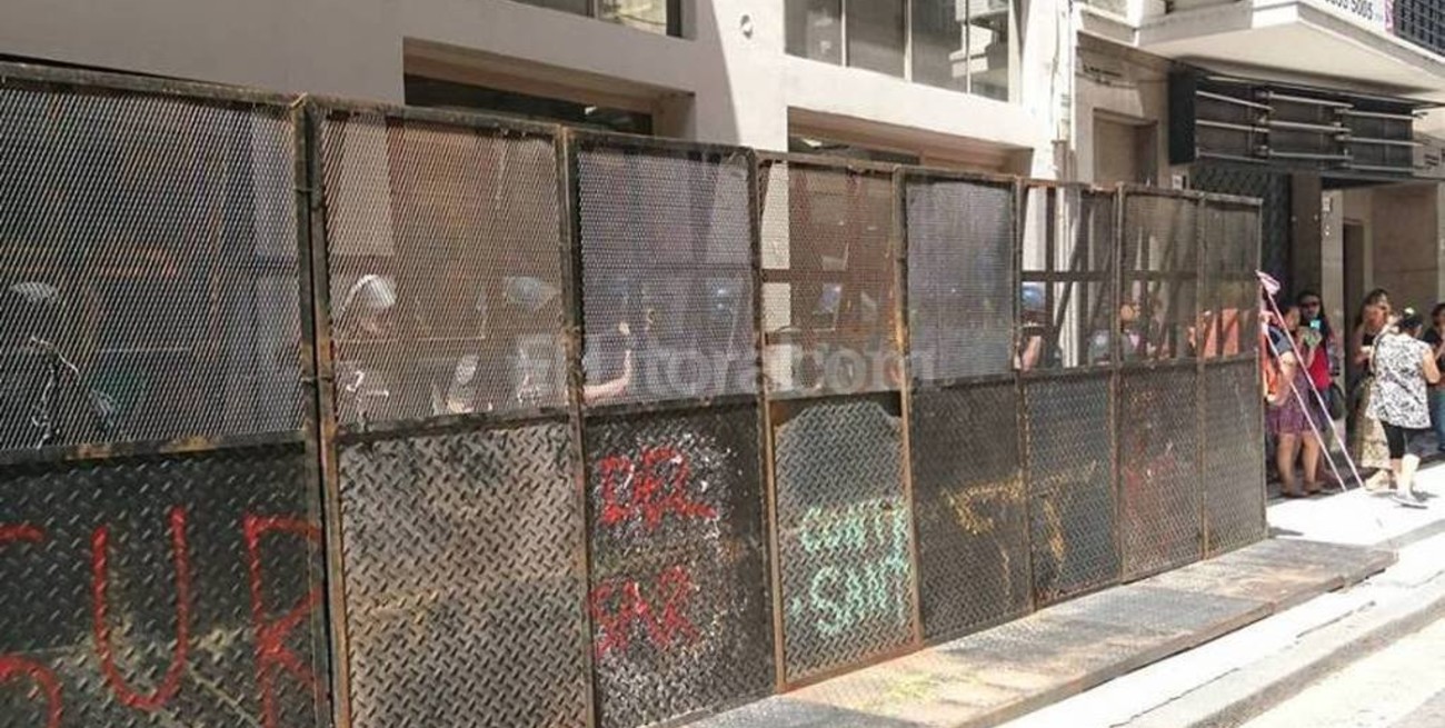 Trabajadores de ATE denunciaron represión durante protesta en sede de cartera educativa