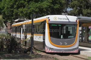 Guillermo Di Salvatore En reposo. La formación permanece en la estación de Pedro Vittori y bulevar, bajo la custodia de agentes de la Guardia de Seguridad Institucional (GSI).