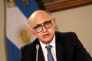 Timerman fue operado de un tumor hepático