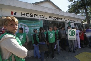 ELLITORAL_136600 |  Mauricio Garín Los empleados se unieron para reclamar que se refuercen las medidas de seguridad.