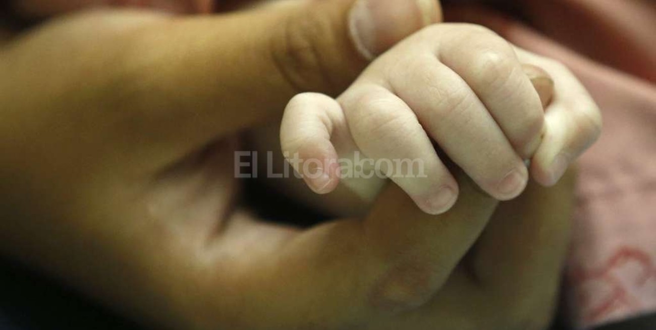 Murió un bebé que nació con dos cabezas en Santiago del Estero